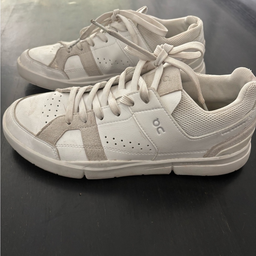 On Running Roger Cream and White Athletic Shoes